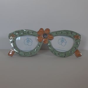 Eyeglass shaped double photo frame